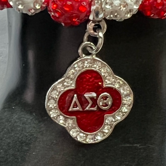 Delta Sigma Theta Beaded Bling Elastic DST Fleur Charm Bracelet - Picture 7 of 7